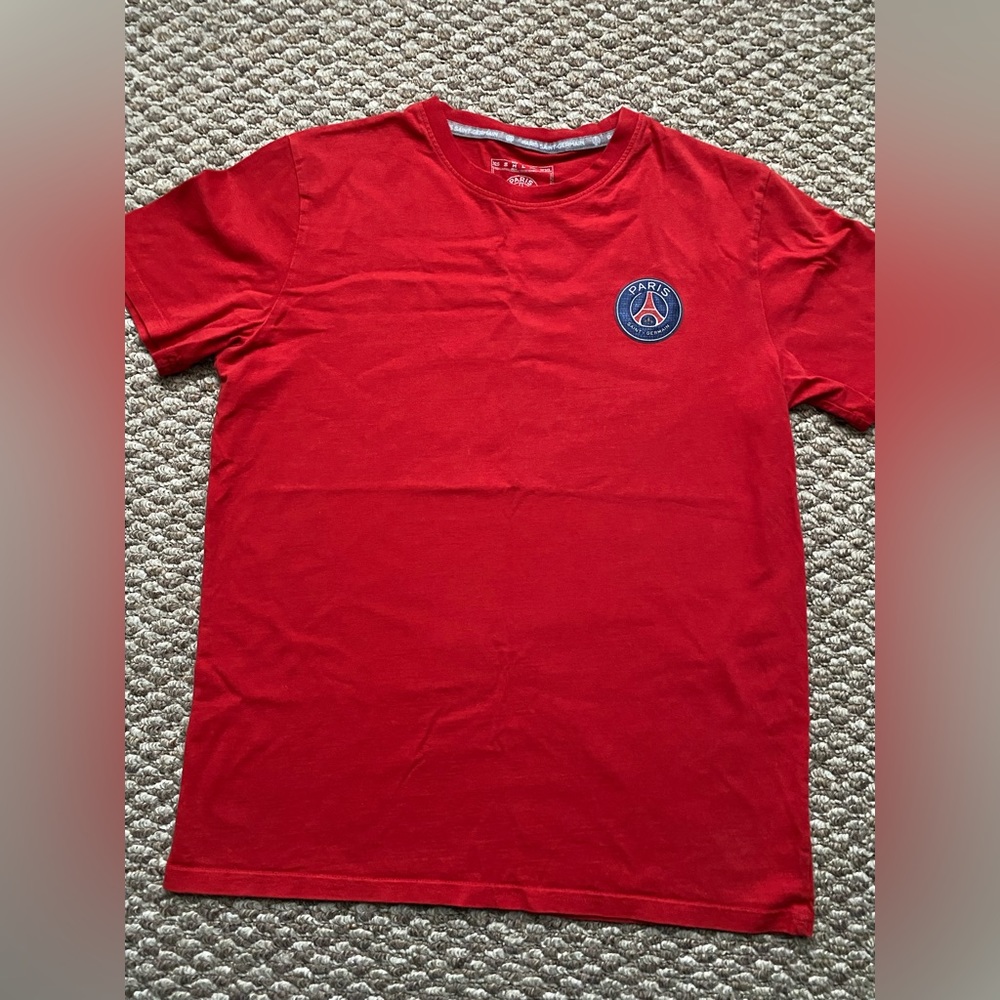 Paris Saint Germain Medium Red Short Sleeve Tee Shirt
